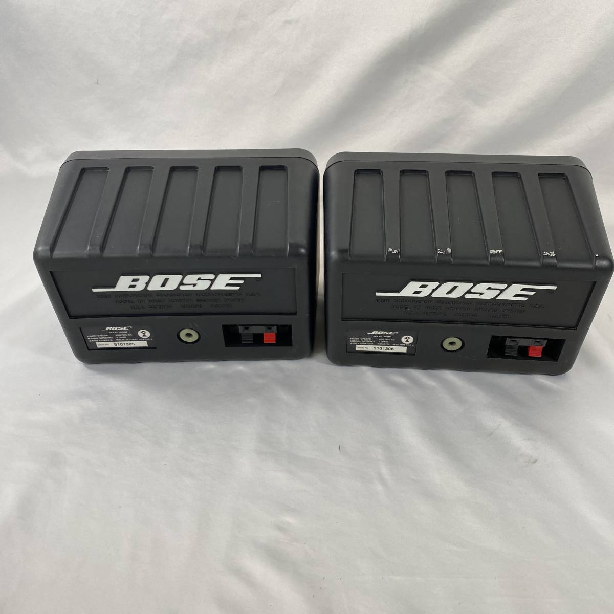 BOSE ボーズ 101MM 連番ペアスピーカー 天吊 ブラケット付き/管理番号