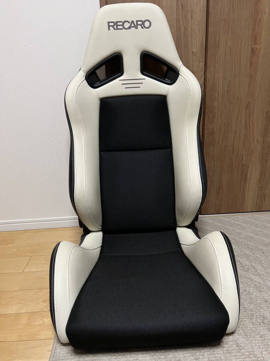 レカロSR-7LASSIC2ホワイト超美品！希少な限定モデル・ラシック2の  