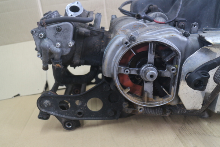 マジェスティ125 エンジン ジャンク V-6(エンジン本体)|売買 マジェスティ125 エンジン ジャンク V-6(エンジン本体)|売買