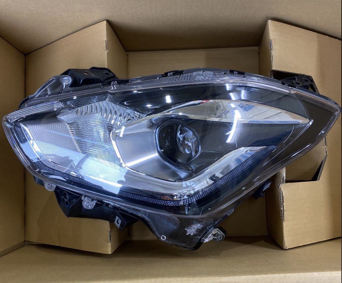 大得価，お買い得 ☆ 新品 ZC33S スイフトスポーツ 左右ヘッドライト