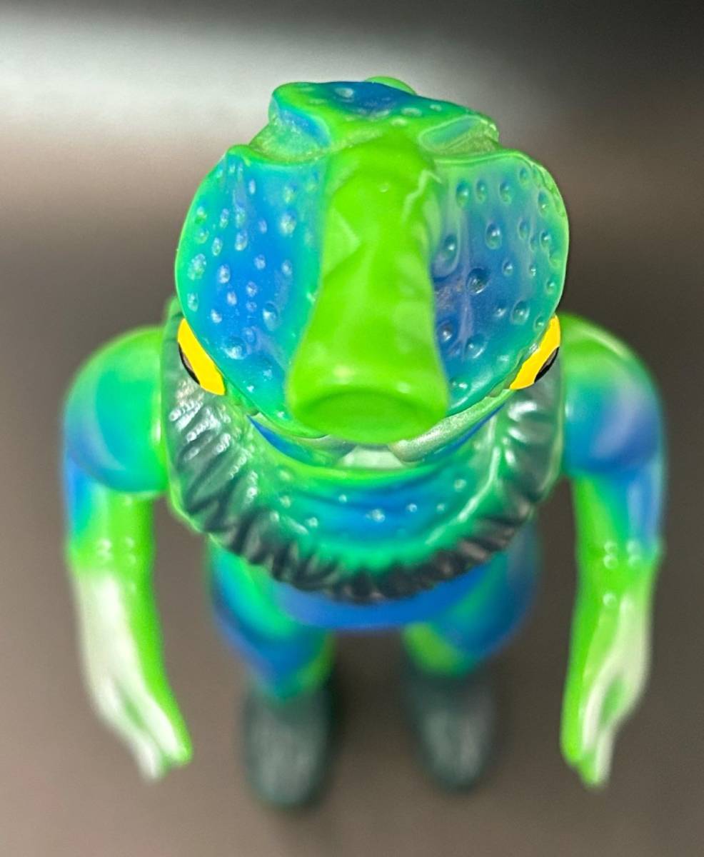 マーミット Marmit ケムール人 グリーン（※ 多少の歪み、足裏吹付け