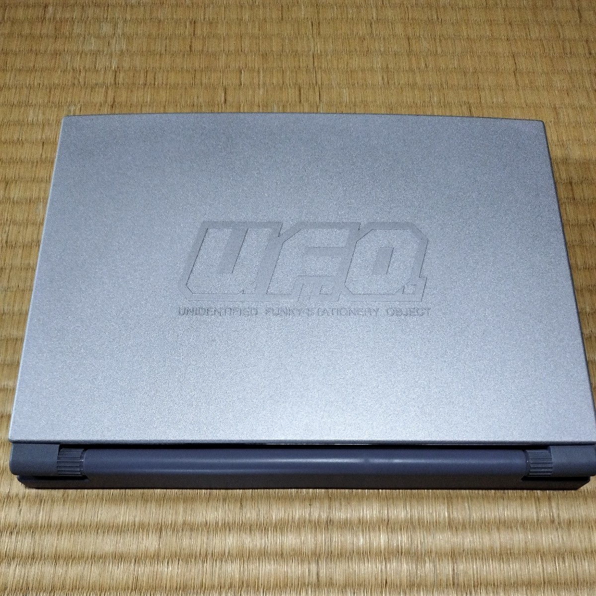 伝説のノートパソコン型ノートついに降臨! UFOターボノート! 世界最強