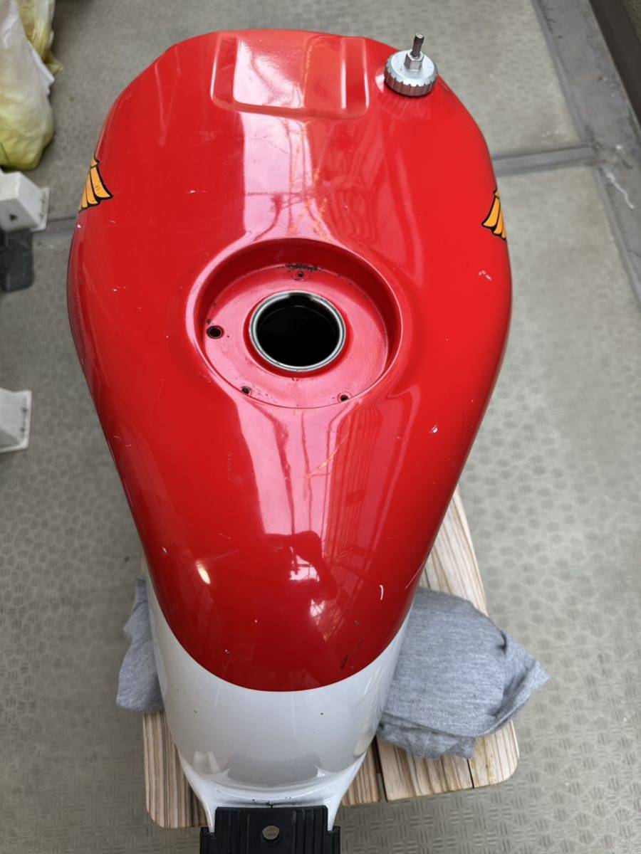 NSR250R MC18 ガソリンタンク ジャンク品 ベースにどうぞ 青テラ