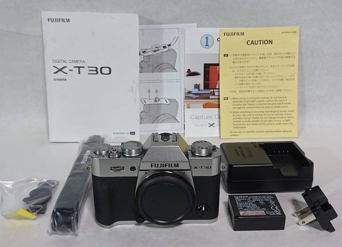 ショット数19 FUJIFILM X-T30 ミラーレス一眼カメラ ボディ・シルバー