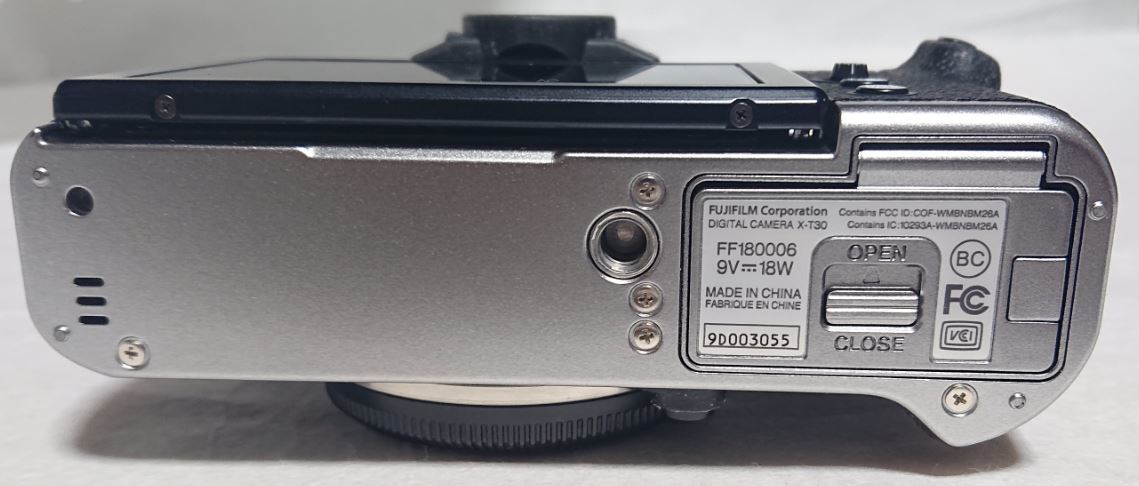 ショット数19 FUJIFILM X-T30 ミラーレス一眼カメラ ボディ・シルバー