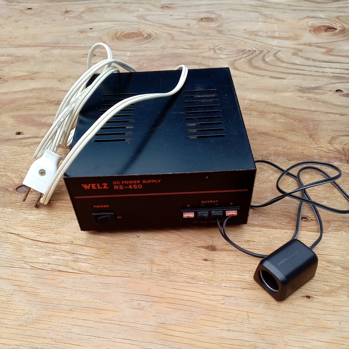 安定化電源　WELZ 13.8V 3.6A MAX4.2A RS-450 中古品_1