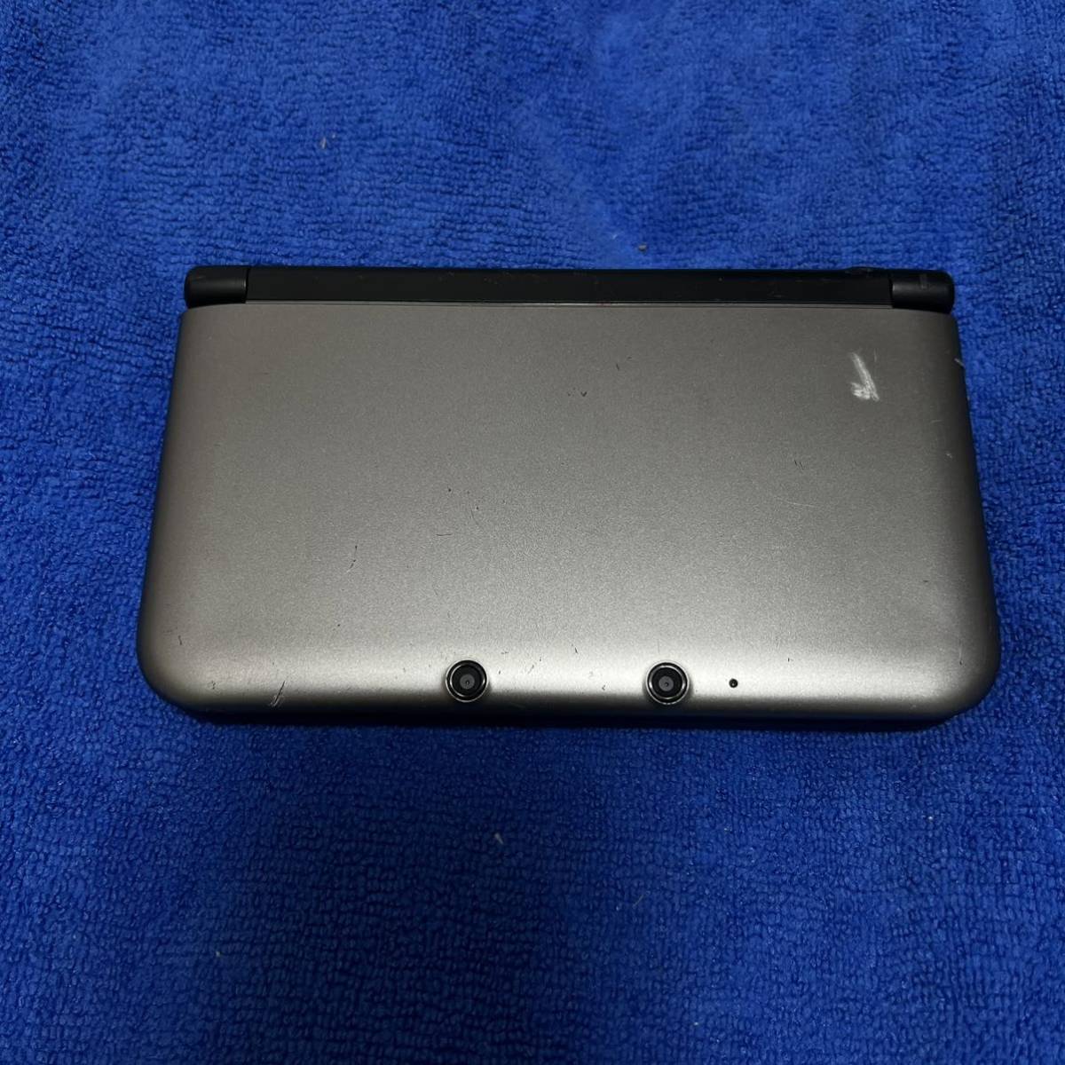 ☆激安！☆画面保護フィルム付き！ ニンテンドー3DS LL シルバー  