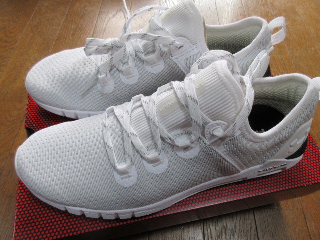 アンダーアーマーHOVR SLK26.0ｃｍ新品3021220-102