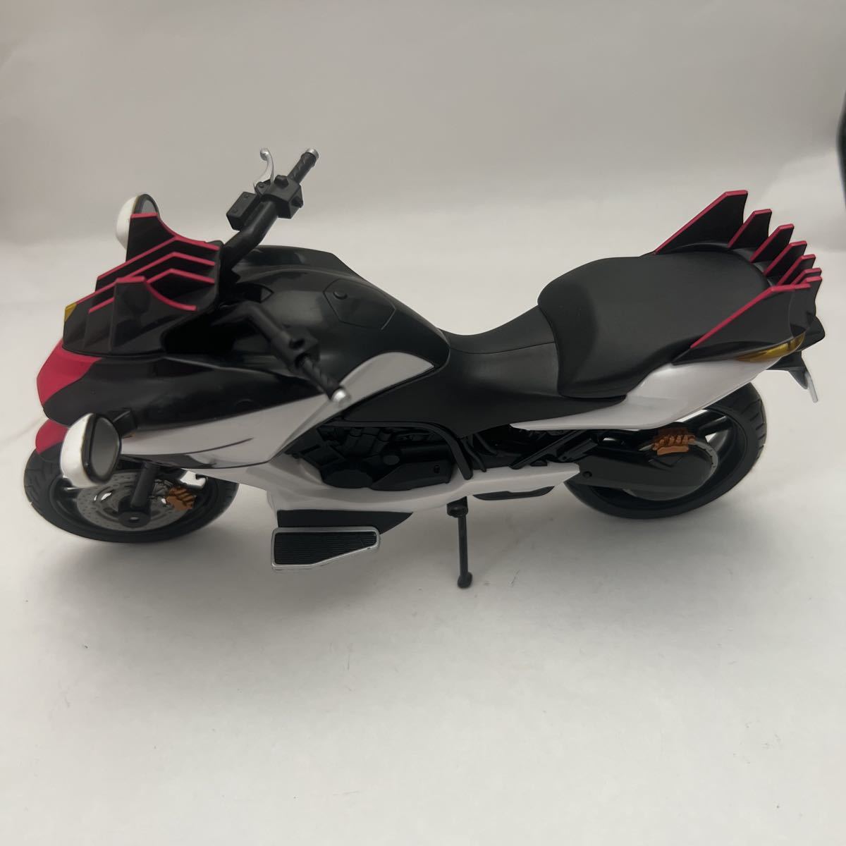 真骨頂 フィギュアーツ 仮面ライダーディケイド＆バイクセットの入札 