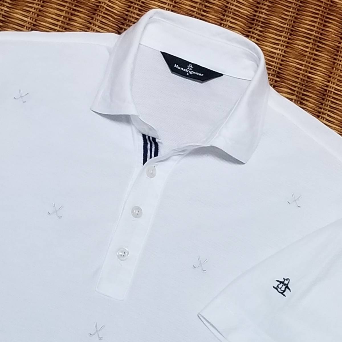 美品】◎ Munsingwear マンシングウェア / 半袖 刺繍ゴルフクラブ総柄 