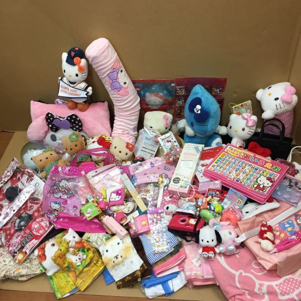 23062904 [大量 160サイズ]ハローキティ ぬいぐるみ、バック、タオル