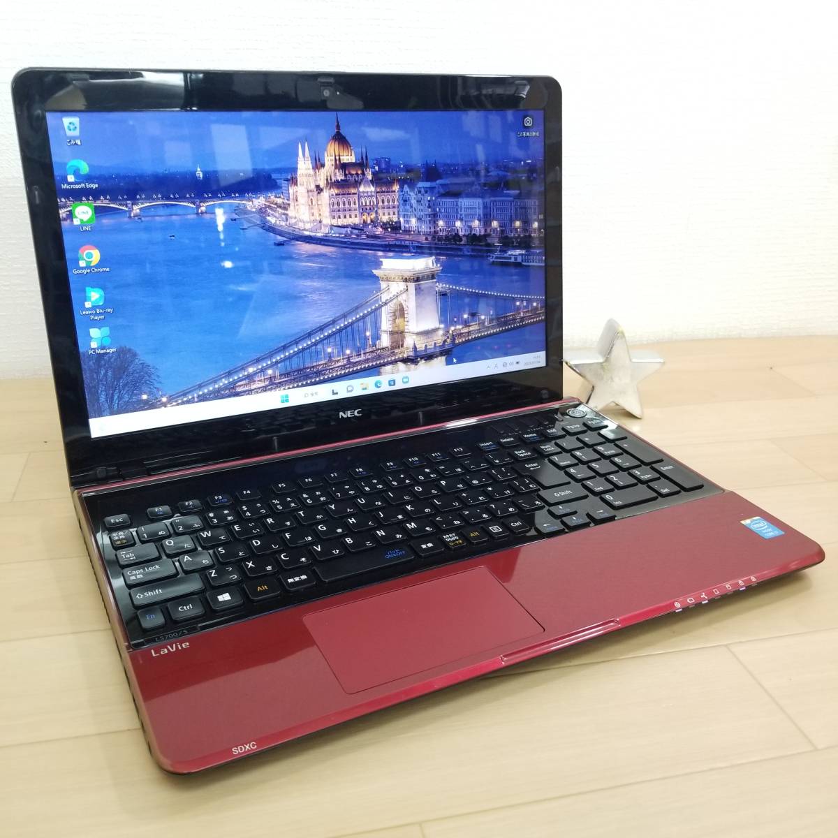 超美品 NEC LAVIE SSD256GB Windows11 新型Window11搭載/極上品/超美品/ホワイト色のNEC Lavie/超高速