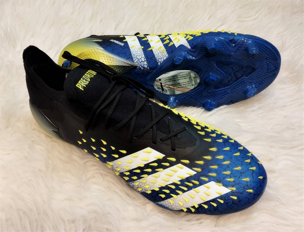 adidas プレデターフリーク　ハイカット　HG／AG トップモデル Adidas Predator フリーク トップ adidas プレデターフリーク