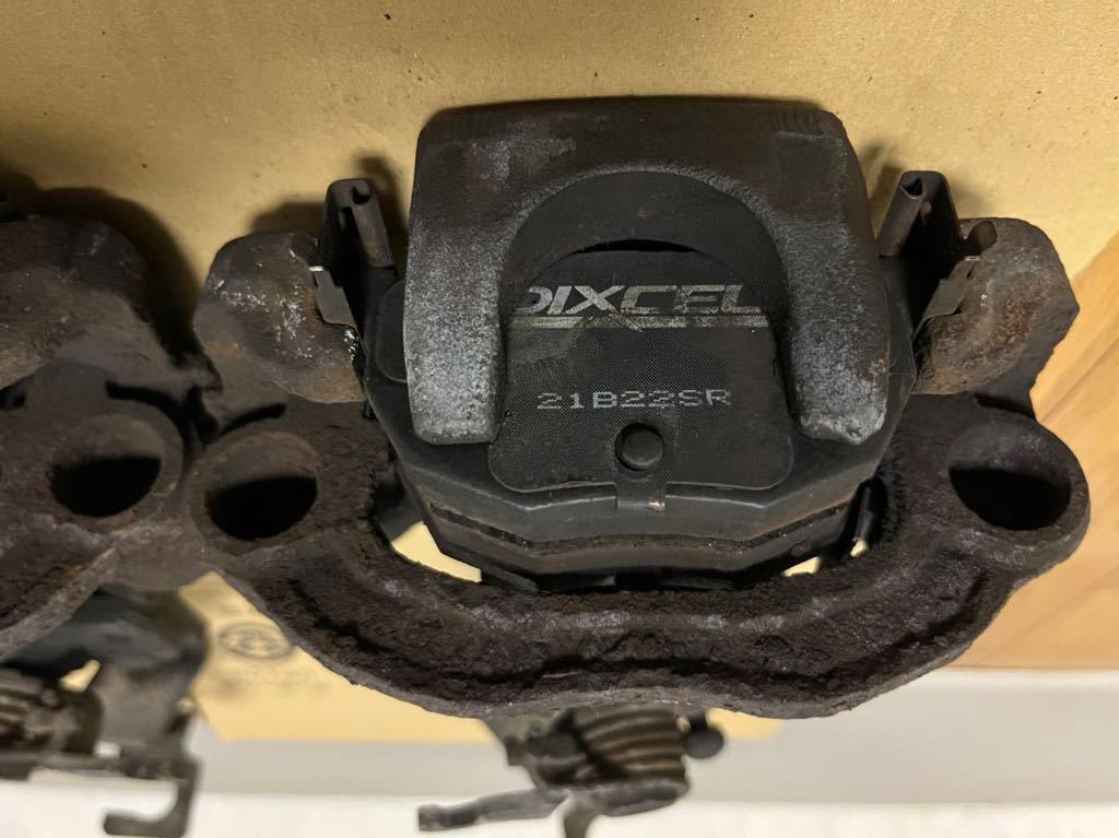ニッサンS15シルビア specR純正リアブレーキキャリパー Dixcel ESパッド入り