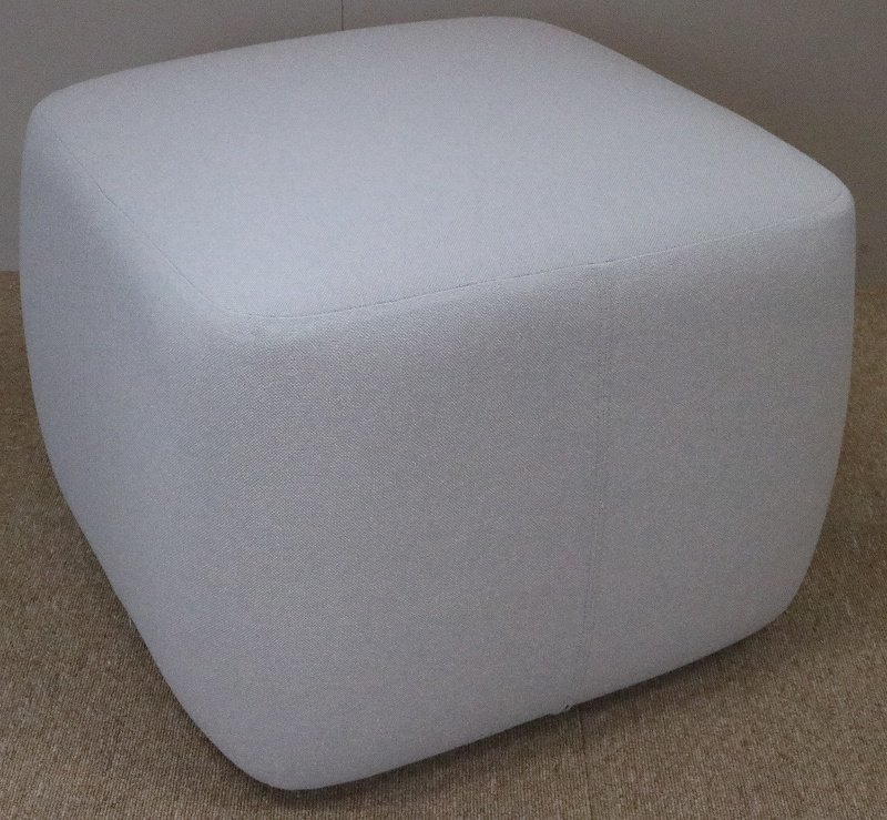 Arper Pix オットマン（ダークグレー）直径55cm 【公式通販