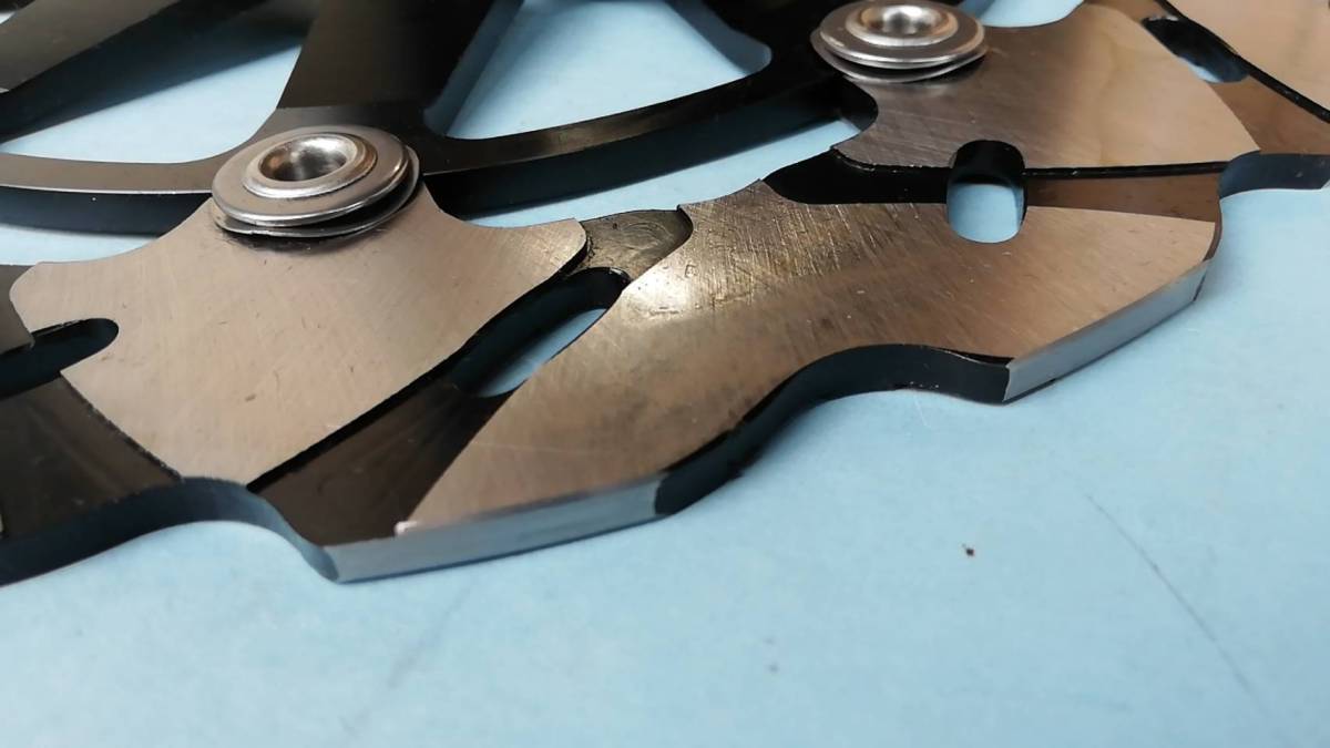 Arashi製フロント用ブレーキディスク052黒色 ゼファー1100RS ZRX1200S