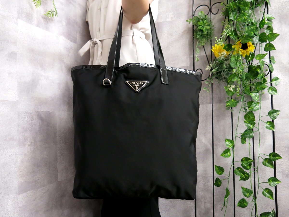 ○超美品○PRADA プラダ○三角プレートロゴ○ポコノ ナイロン エナメル 