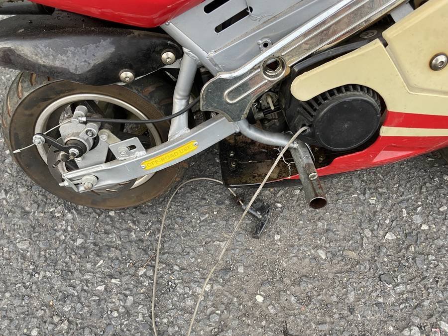 ポケバイ 部品どり ポンコツ ポケットバイク□ジャンク品 (赤)(車体