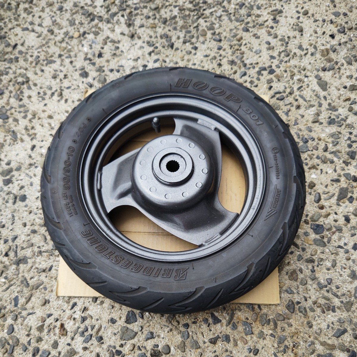 ヤマハ　アクシス　90　AXIS　3WF　リア　ホイール　ガンメタ塗装　タイヤ要交換　