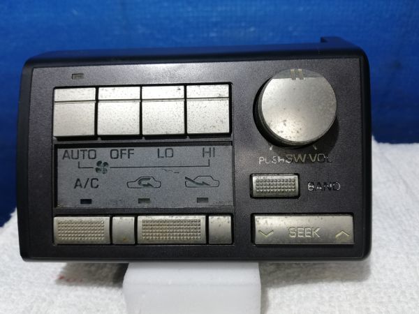 トヨタ　GX71　マークⅡ　マーク２　前期　エアコンスイッチ　オーディオコントロール　ジャンク　未テスト　旧車　当時物