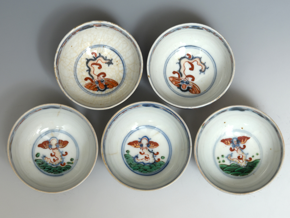 中国美術 銘「大明萬暦年製」色絵人物に龍文 煎茶椀5客 時代箱 煎茶器