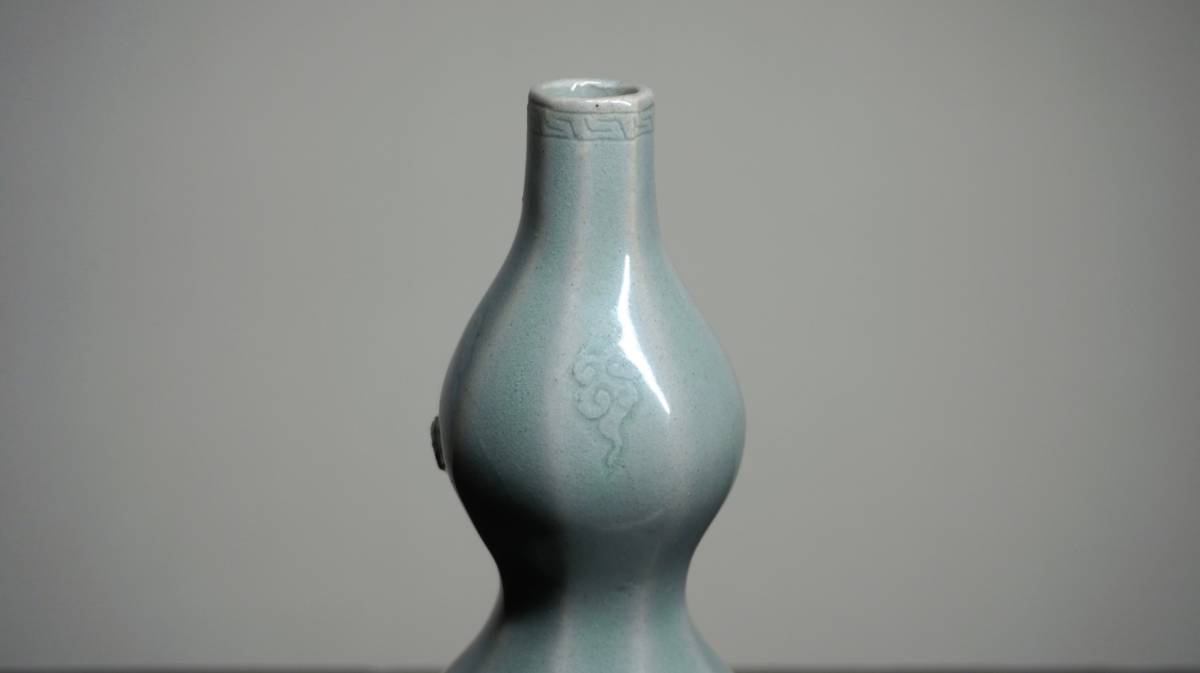 新着情報 Yahoo!オークション 「特別出品」 青磁象嵌雲鶴文瓢形瓶 高麗