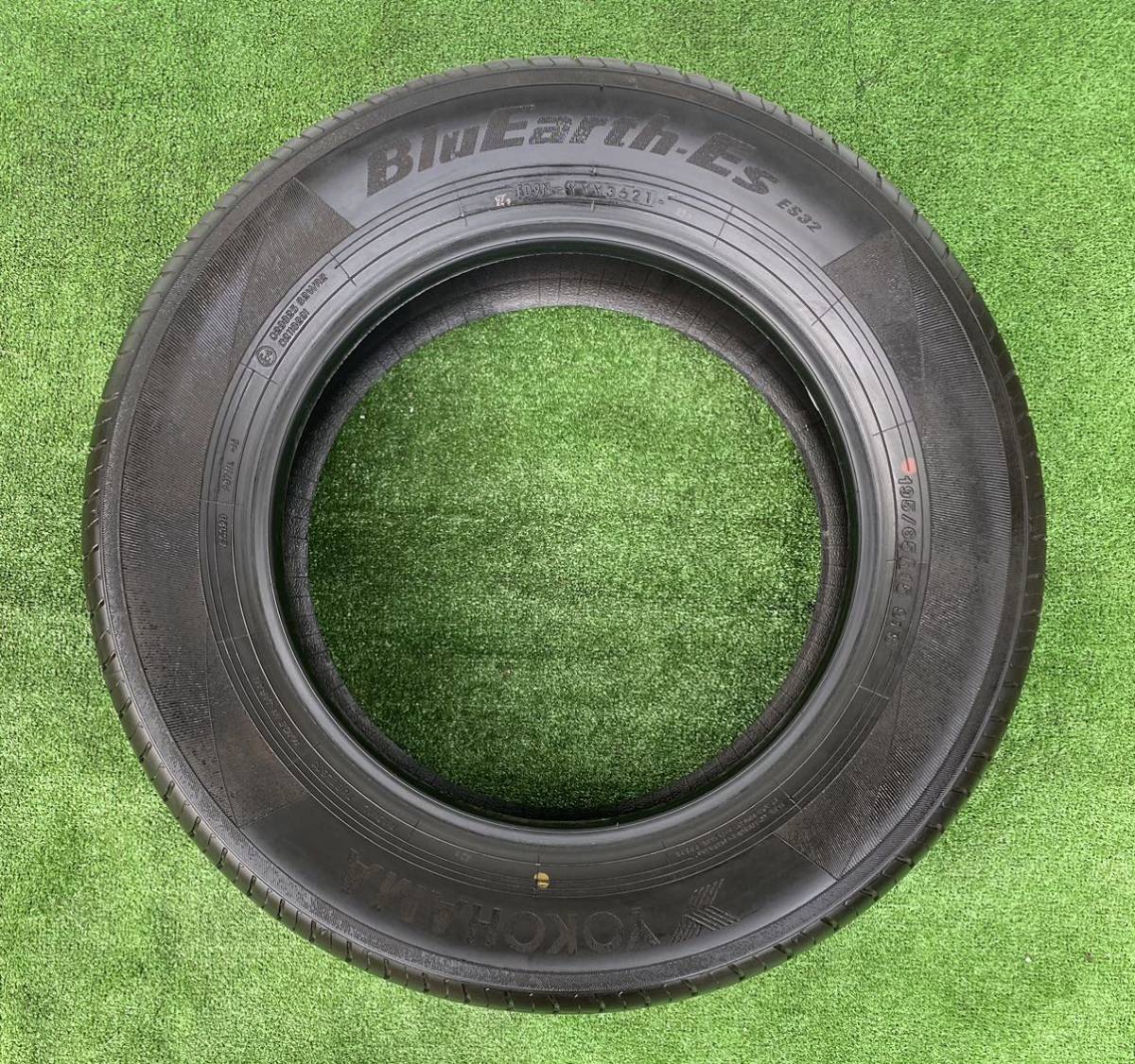 国産ヨコハマ ブルーアース195/65R15．2021年製．バリ山4本セット