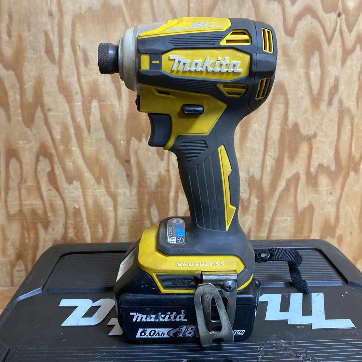 makita マキタ 充電式インパクトドライバ TD172DGX FY 18V 6.0Ah 