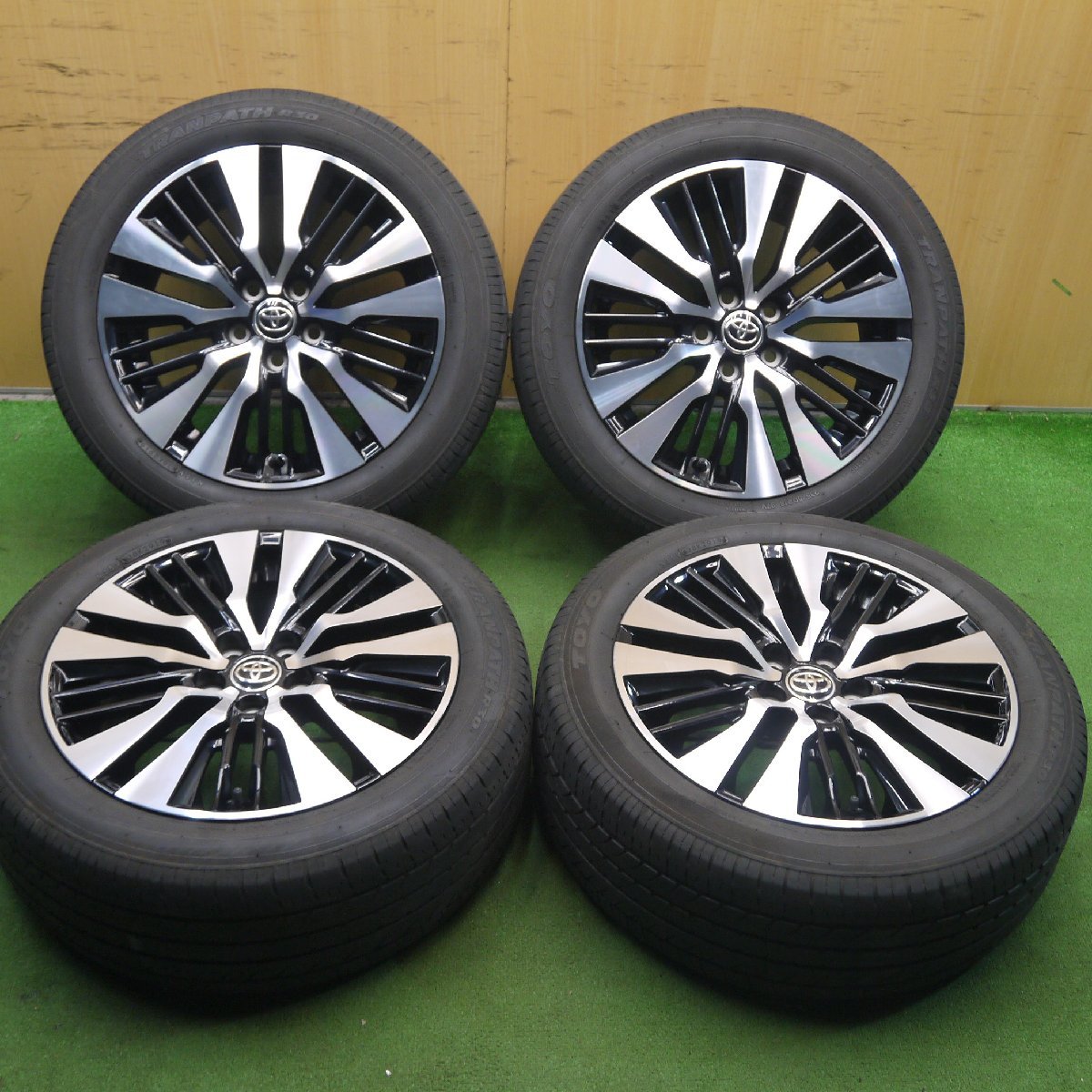 車 ③トヨタ アルファード 30 SCパッケージ 18インチ235/50R18