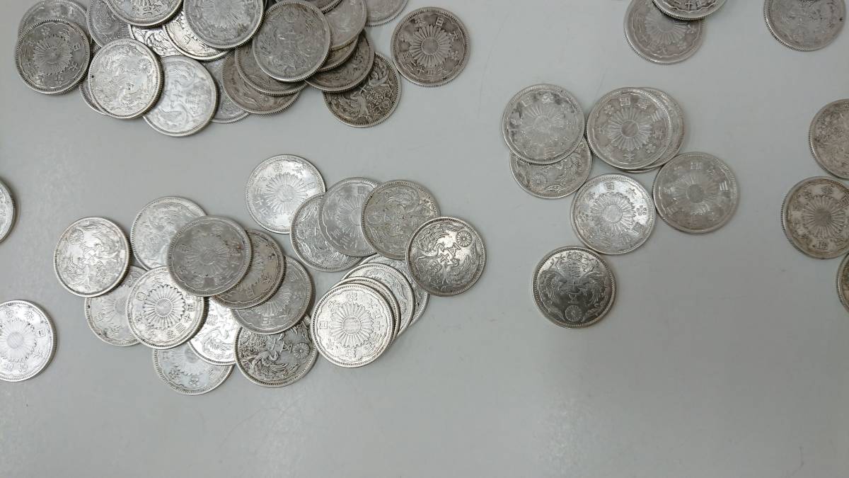 小型50銭銀貨 131枚 大正 昭和 銀貨 古銭 【公式通販】