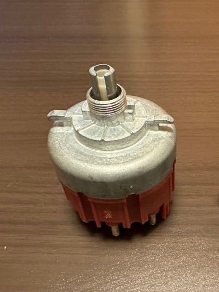 ポルシェ純正　996 986用ライトスイッチ　99661353500 未使用品《送料無料》