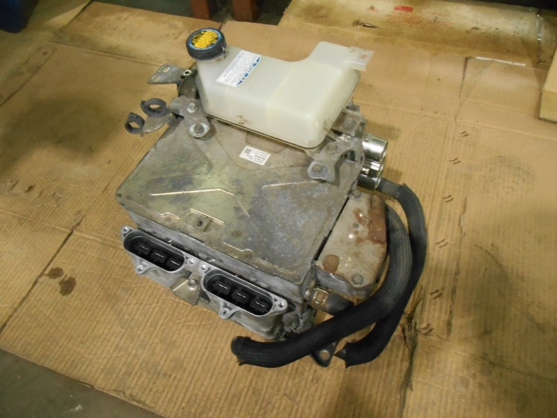 トヨタ エスティマ AHR20W ハイブリッドインバーター HV G92A0-28011