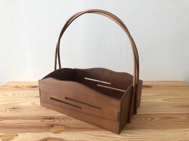 【茶道具】 桑　手付莨盆＊煙草盆＊表完作＊美品＊懐石道具 茶道具 莨盆（煙草盆・たばこぼん） 長四方 田楽 桑色手付莨盆 鵬雲斎好