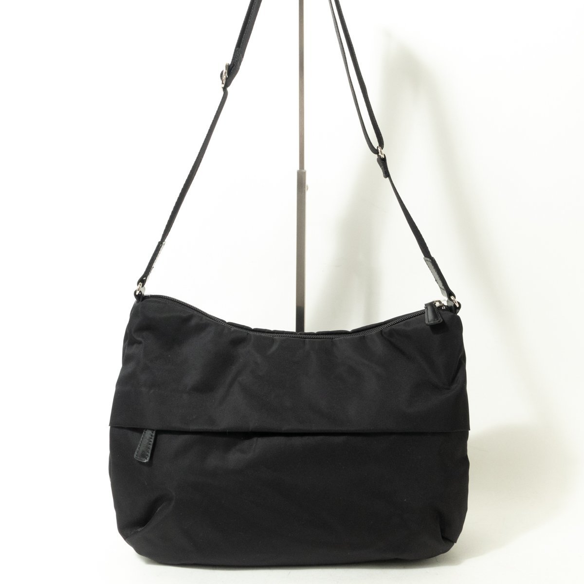 agns b. VOYAGE FEMME アニエスベーボヤージュ ショルダーバッグ 斜め 