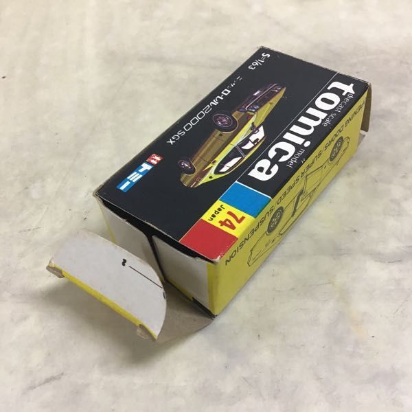 お値下げ黒箱 トミカ ニッサンローレル2000SGX 色指定箱 公式