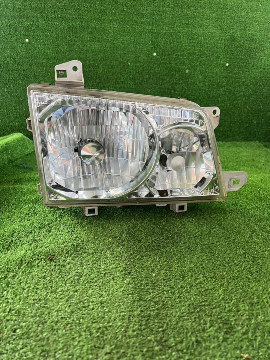 マツダタイタン KG-SY56T SYE4T/SY54L / SY54T / SY56L 右ライト/右ヘッドライト WL A2W KOITO 100-61933 12V