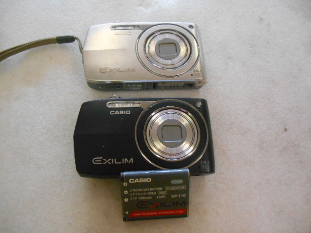 ♪ジャンク CASIO EXILIM×2個 EXZ2000/Z2300 ⑩ デジタルカメラ カメラ