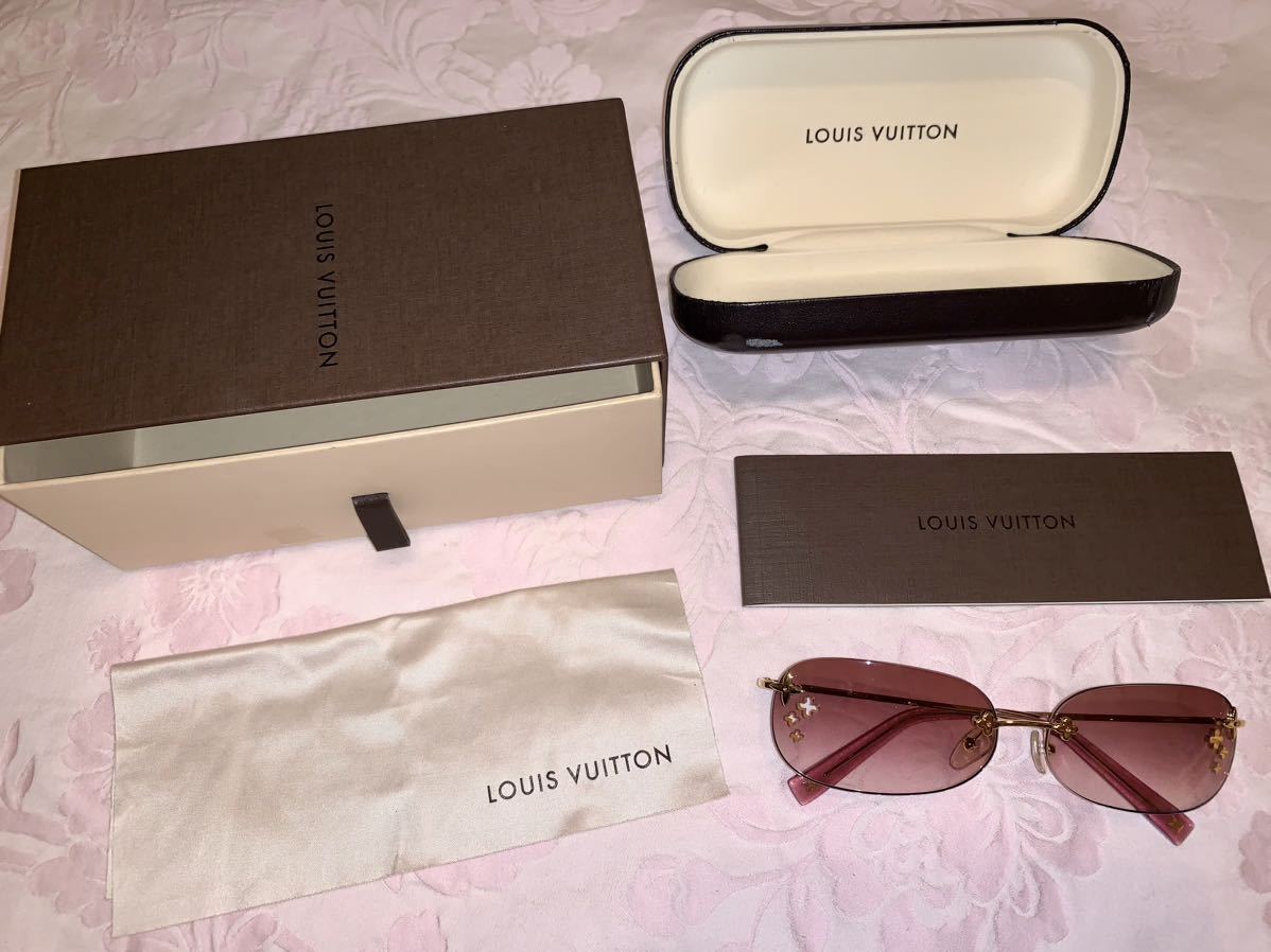 ルイヴィトンサングラス アイウェア フラワー デスマヨ キャットアイ