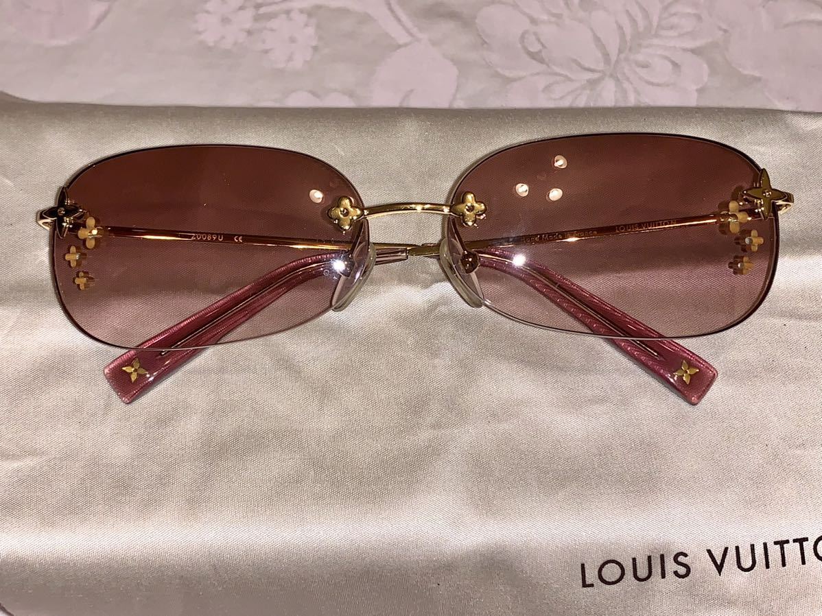 ルイヴィトンサングラス アイウェア フラワー デスマヨ キャットアイ