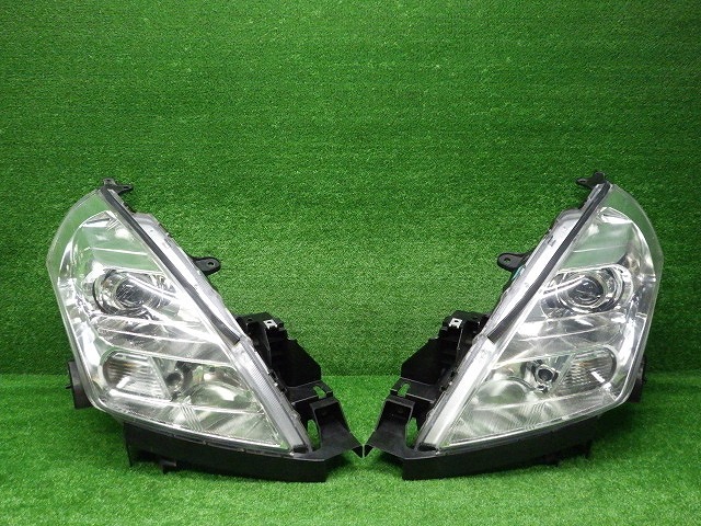 マツダ　LY3P　MPV　前期　ヘッドライト　左右　HID　P5620　サ　230711006