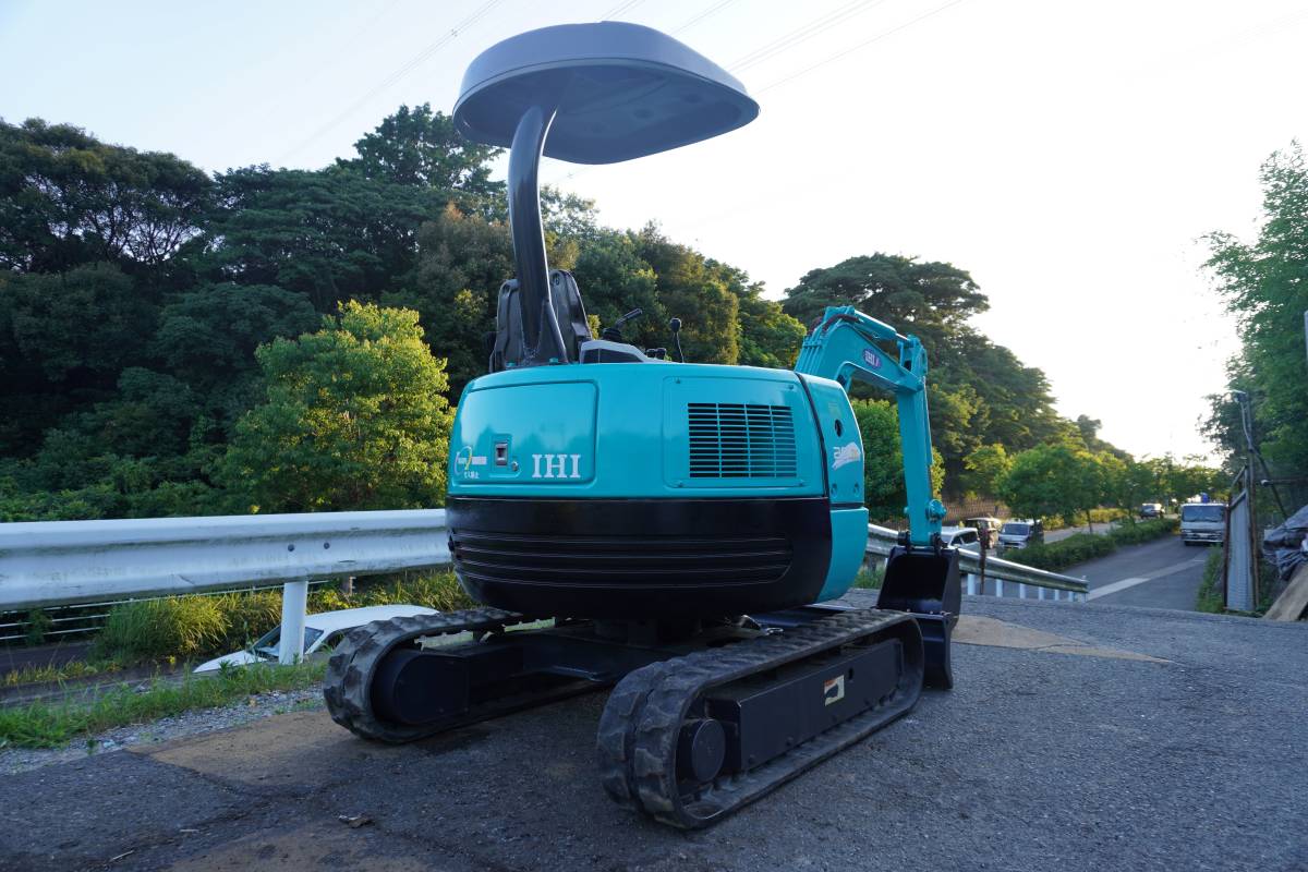 ミニ重機、IHI石川島播磨重工業20JX 臨む