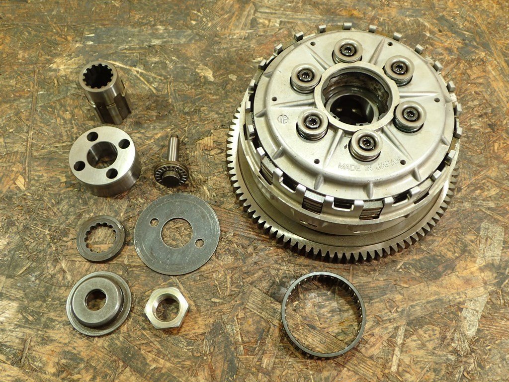 古い円形2枚セット 荒鉄線 楕円深鉢 大 | 古谷製陶所