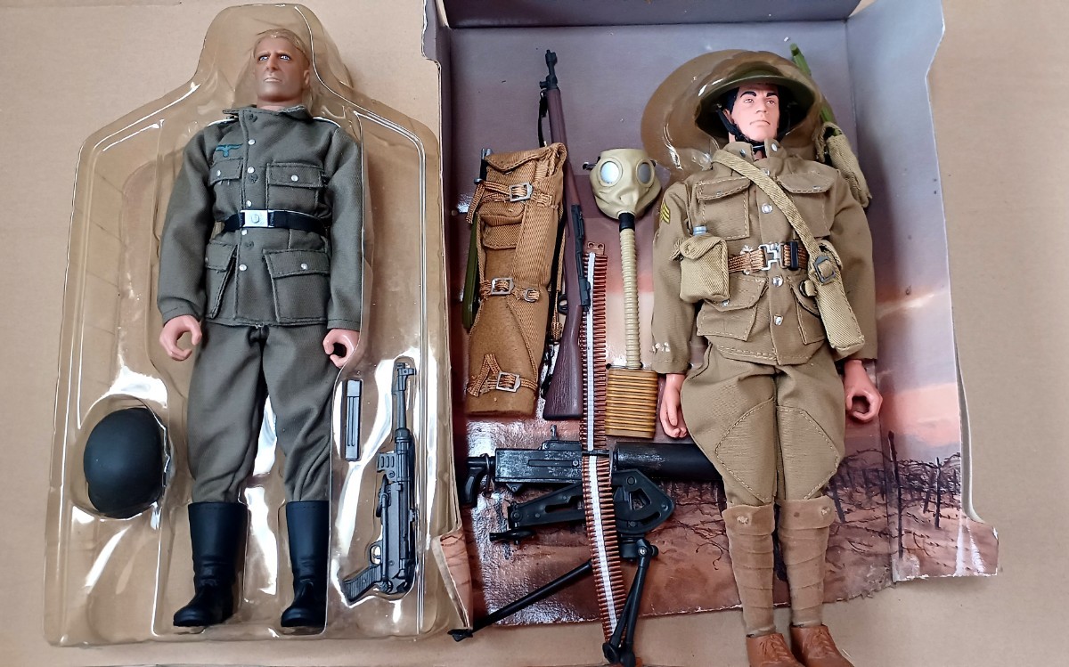 ホットトイズ1/6アメリカ海兵隊女性兵士・ジャンク品 1⁄6 USMC