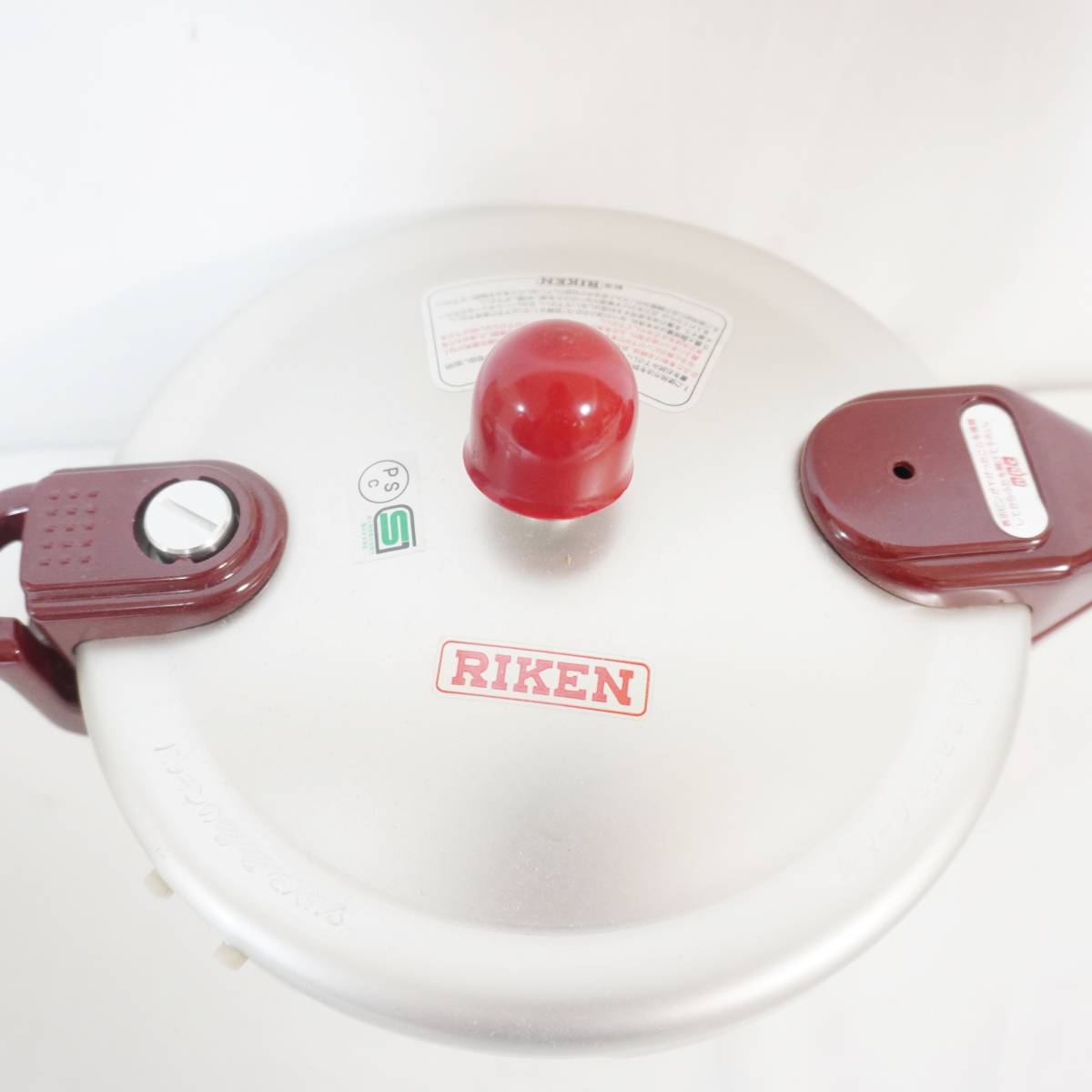 調理器具 【未使用】理研 圧力鍋 こなべちゃん 3.0ℓ