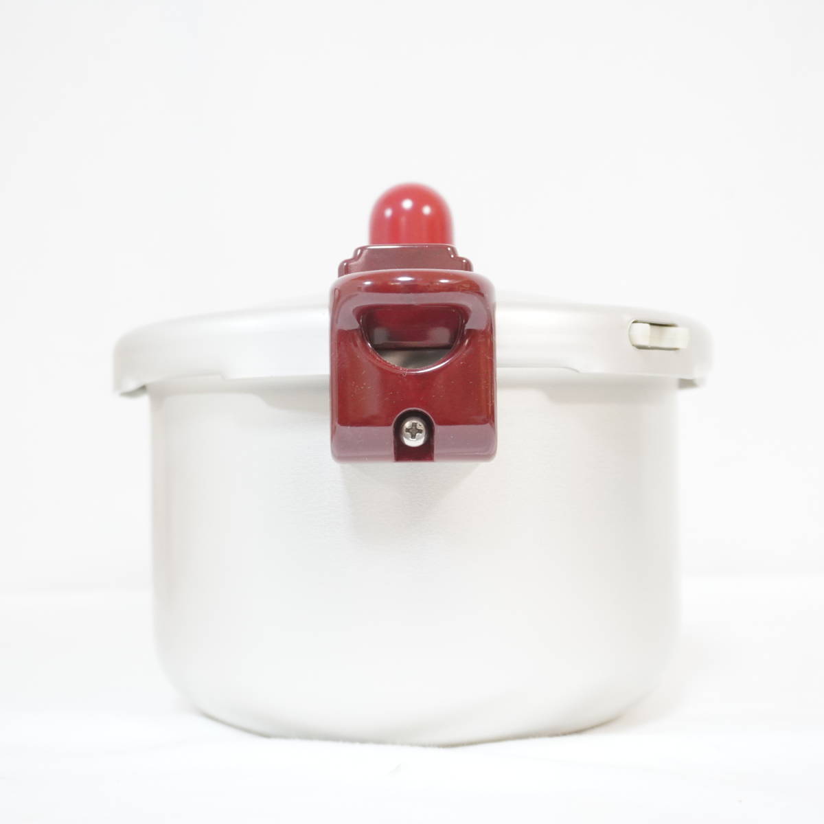 調理器具 【未使用】理研 圧力鍋 こなべちゃん 3.0ℓ