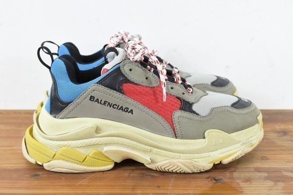 AW A2600 BALENCIAGA バレンシアガ triple S ダッド スニーカー 厚底 