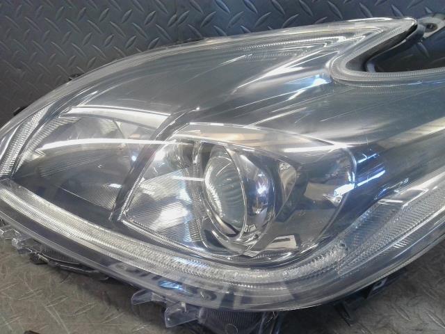 プリウス DAA-ZVW30 左ヘッドライトASSY S 202 コイト 47-52 HID 34933