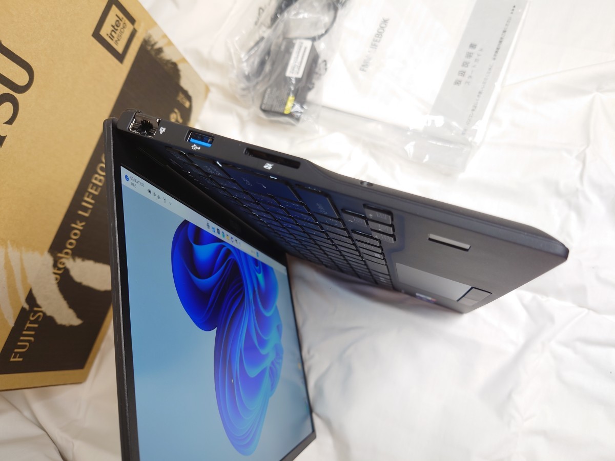 超軽量845g 富士通 LIFEBOOK U9311/F ◇ Core i5 1145G7 ◇ メモリ 