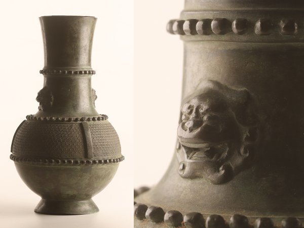 【流】古美術品 時代 古銅 鋲打幾何学地紋 花入 花瓶 高さ30.5cm 箱付 DF940