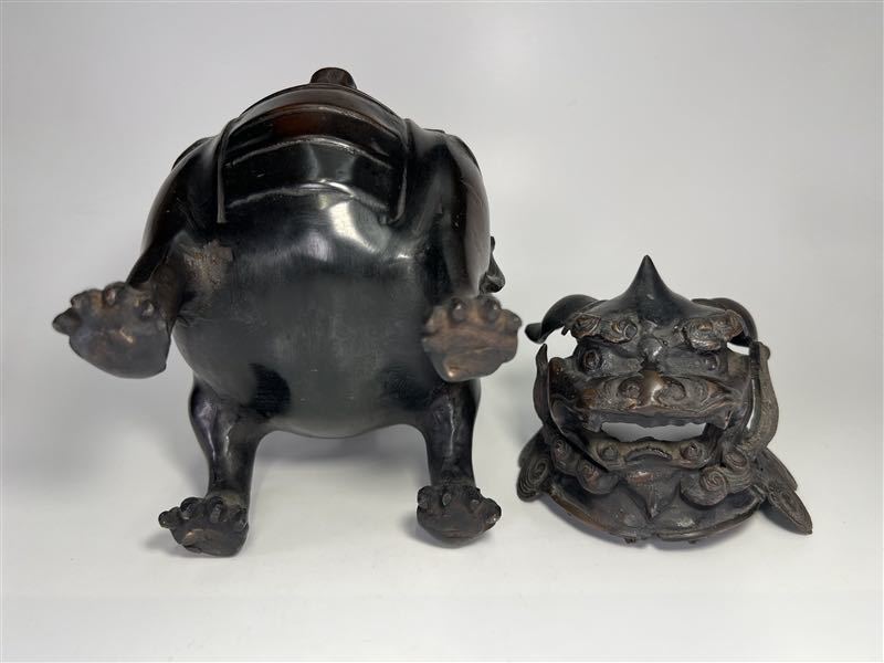 078 時代物 古銅 獅子 香炉 高24.7cm 重2459g 唐物 銅製 置物 香道具 078 時代物 古銅 獅子 香炉 高24.7cm 重2459g 唐物 銅製 置物 香道具